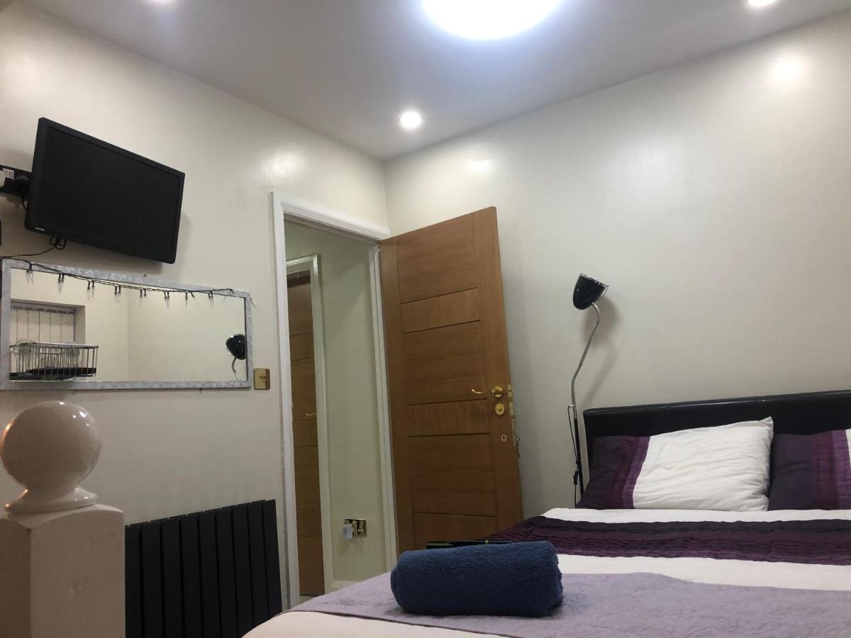 Lyndon B&B 솔리헐 외부 사진