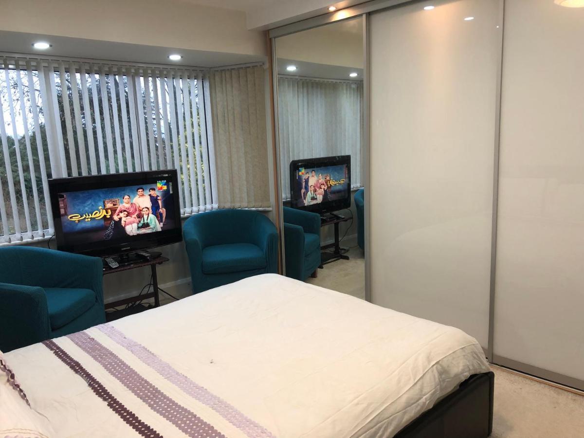 Lyndon B&B 솔리헐 외부 사진