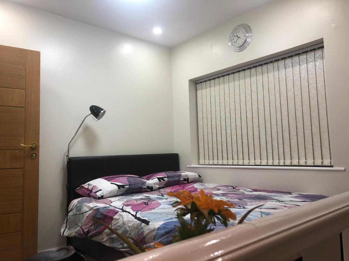Lyndon B&B 솔리헐 외부 사진